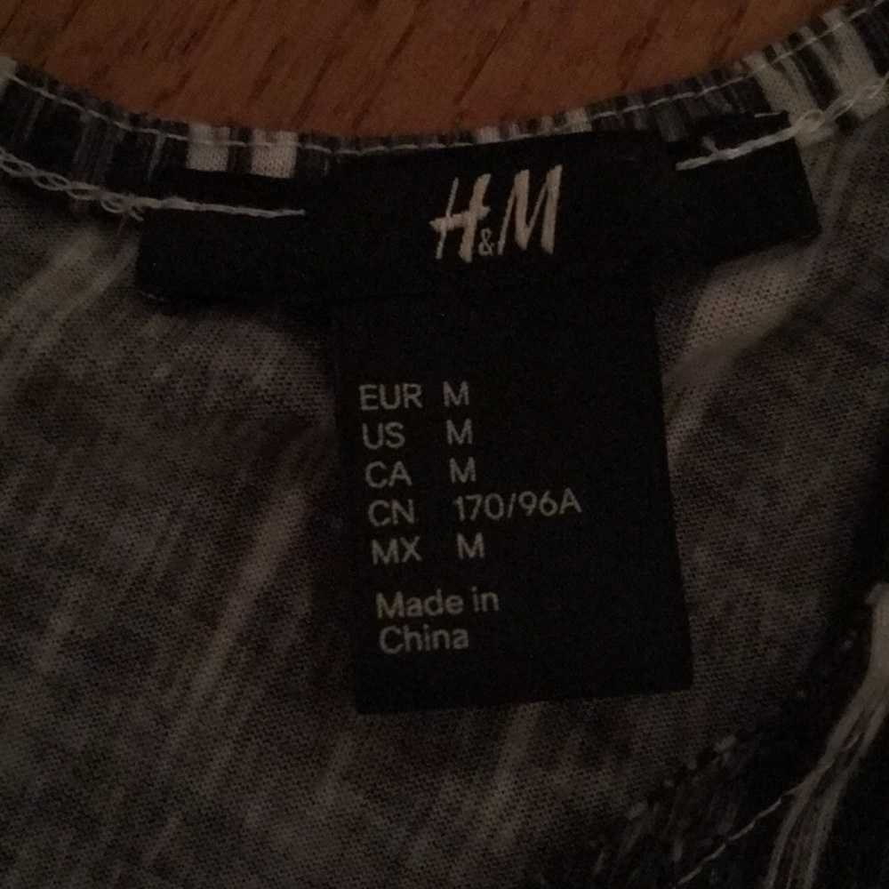 H&M Black/White/Cream 2 pc Set - Picture 6 of 8